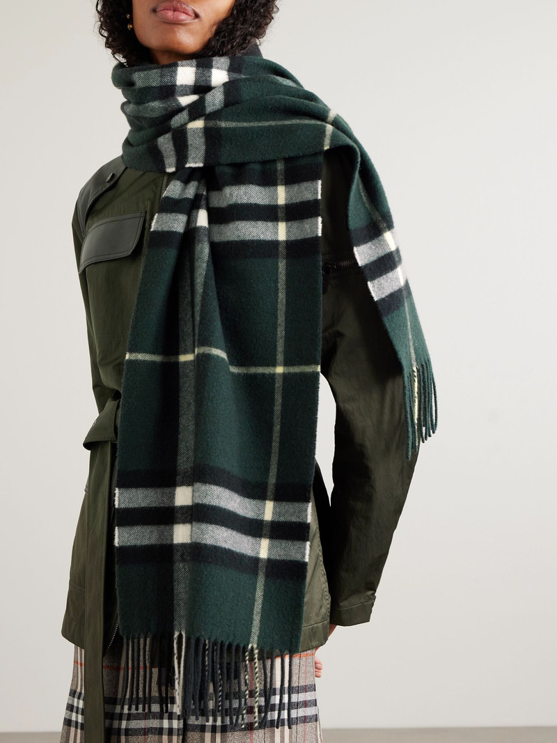 Burberry Fringed checked cashmere scarf Dark green outlook
