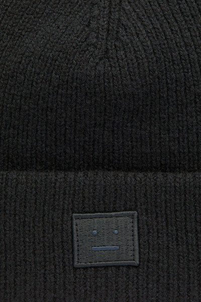 Acne Studios Face patch beanie black outlook