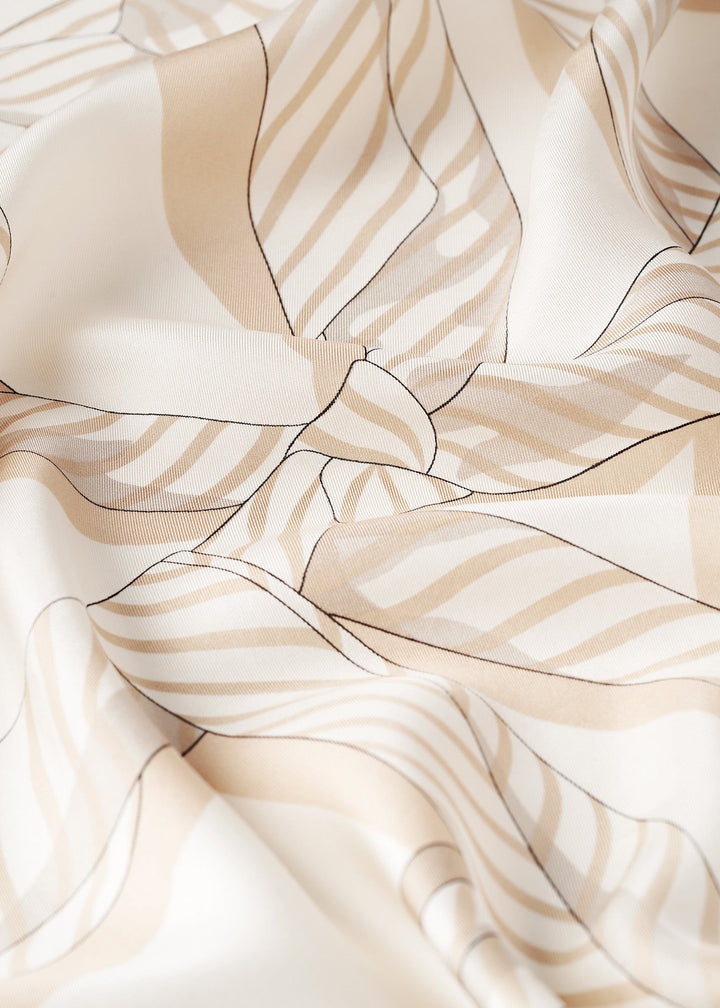 Knotted monogram silk scarf vanilla - 5
