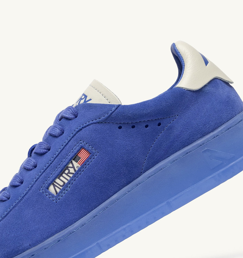 DALLAS LOW SNEAKERS IN MARSHMALLOW AND PALACE BLUE SUEDE 6
