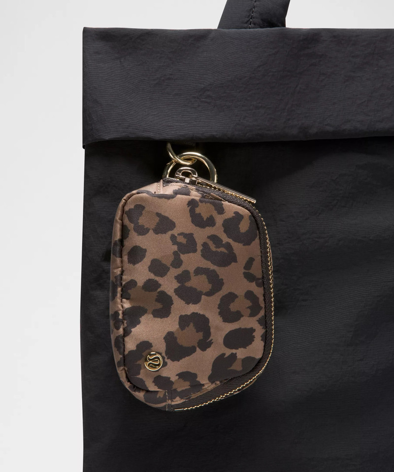 lululemon Everywhere Belt Bag Nano outlook