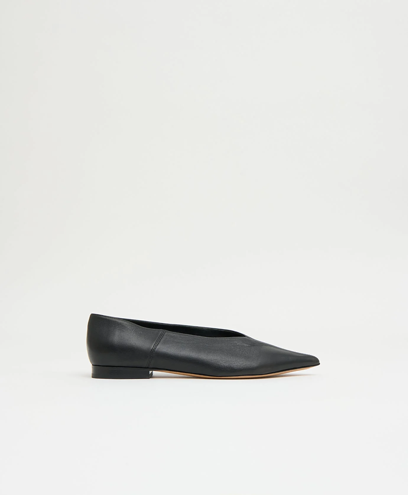 KIKI FLAT - 1