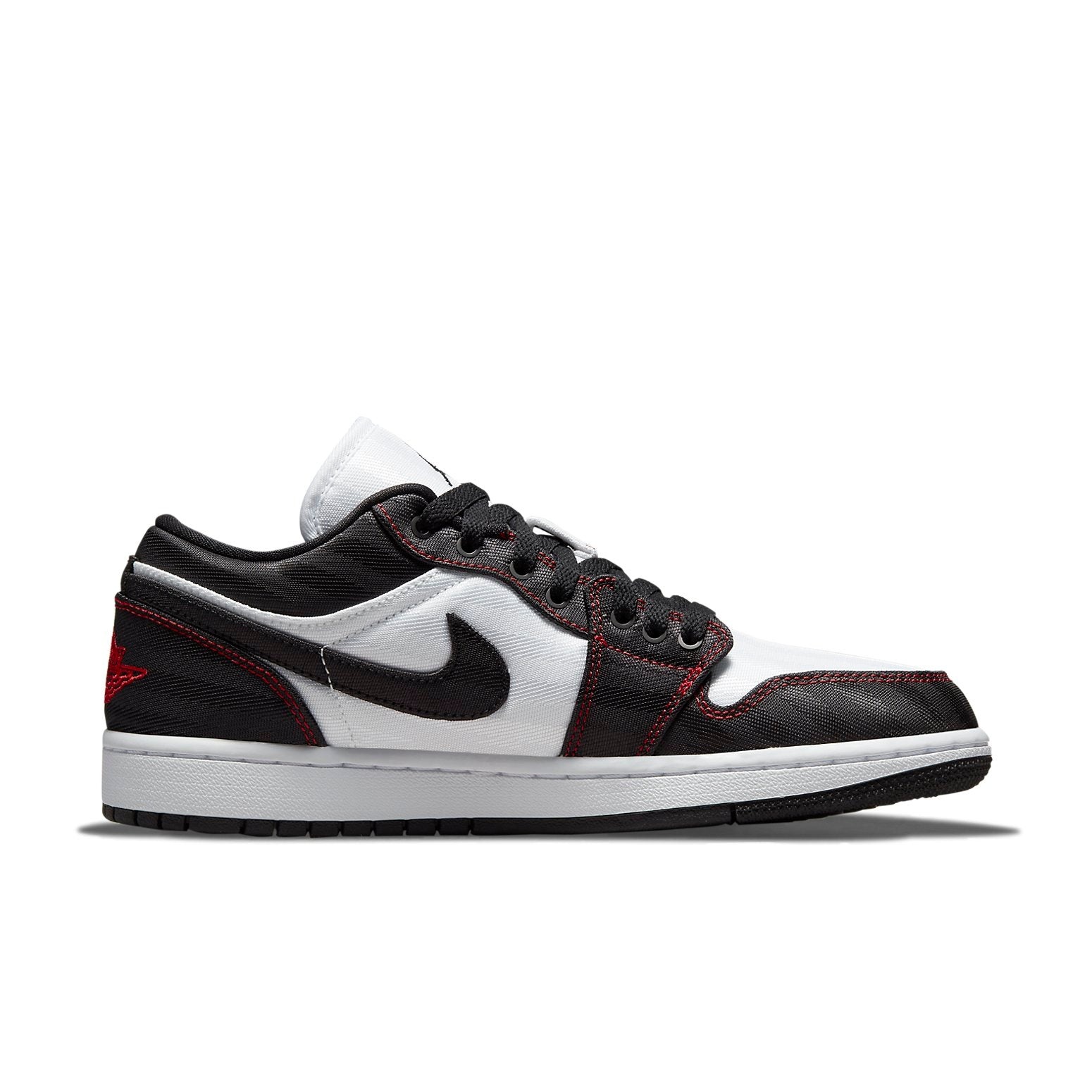 (WMNS) Air Jordan 1 Low SE Utility 'White Black Red' DD9337-106 - 2