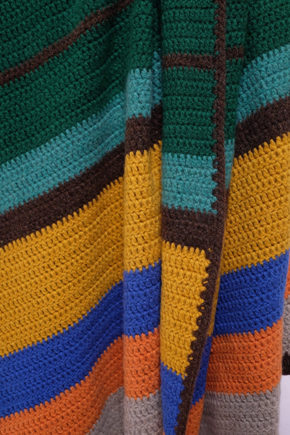 CROCHET STRIPE BLANKET - 2