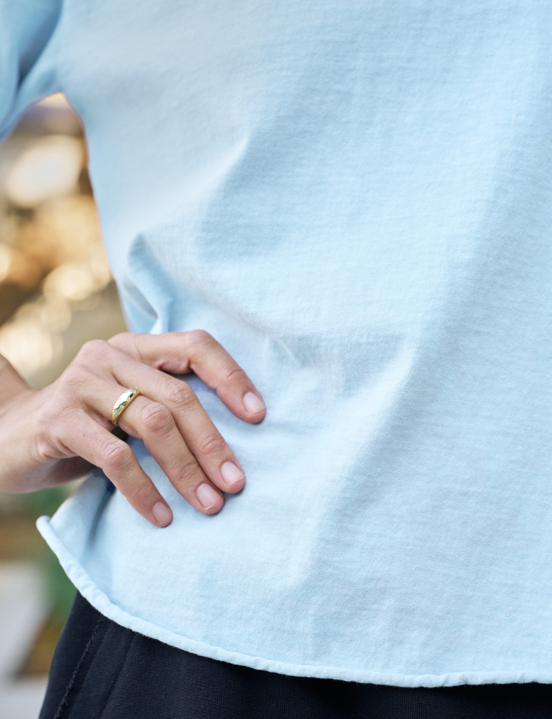 Long-Sleeve Crewneck Tee 3