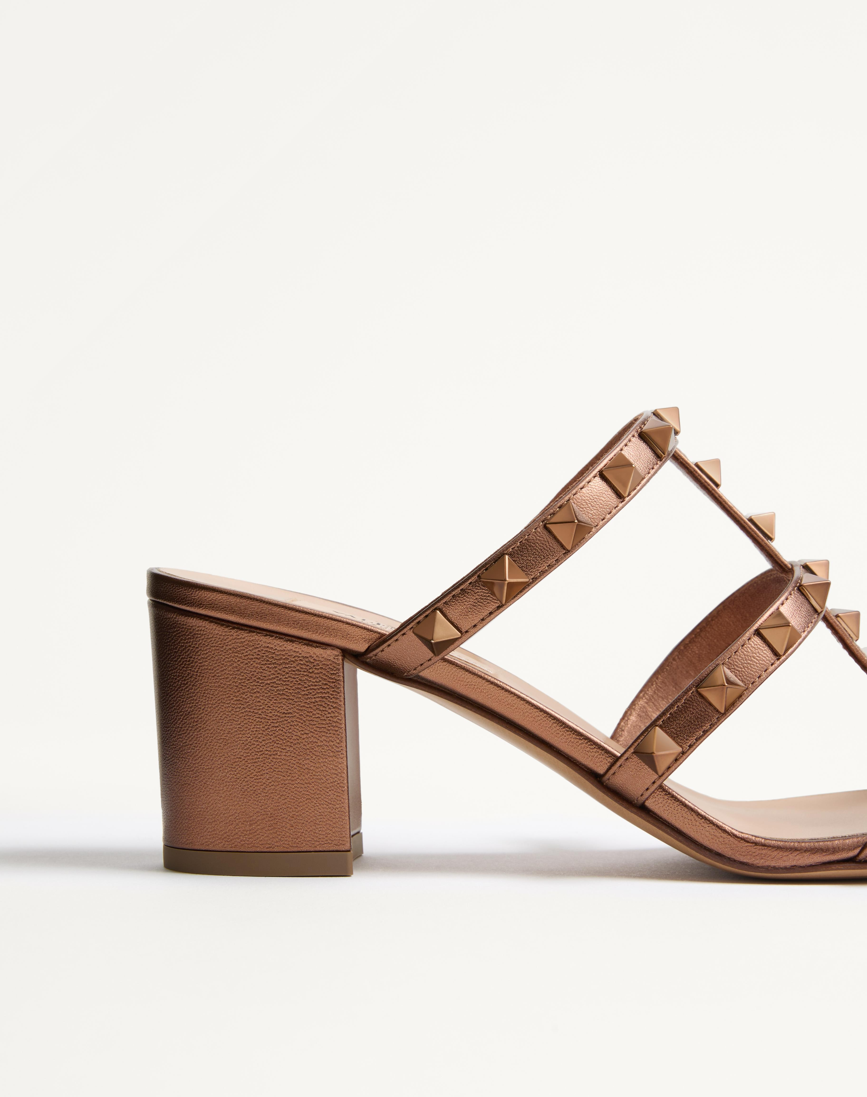ROCKSTUD METALLIC CALFSKIN LEATHER SLIDE SANDAL 60 MM - 7