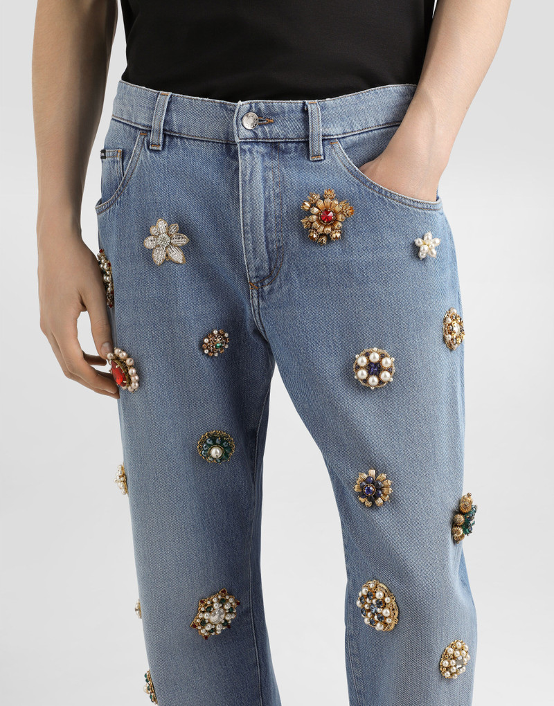 Classic cotton jeans with tag and bejeweled details 4