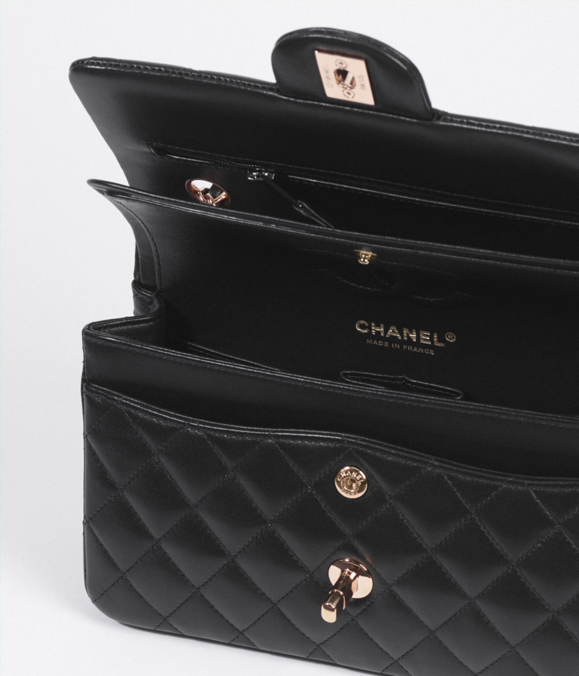 Small Classic Handbag - 3
