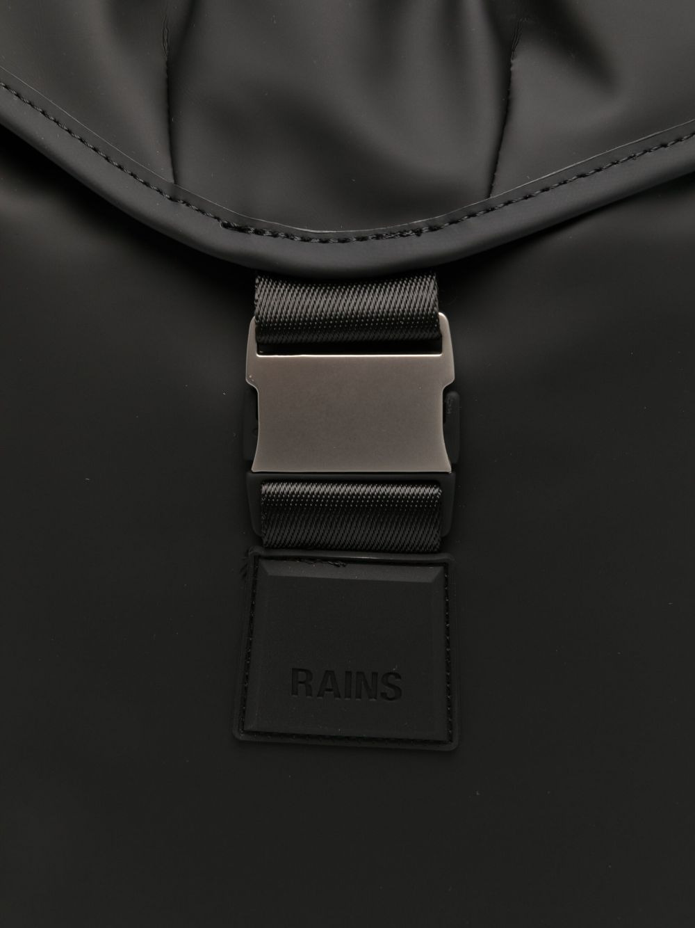 buckle-fastening flap-top backpack - 3
