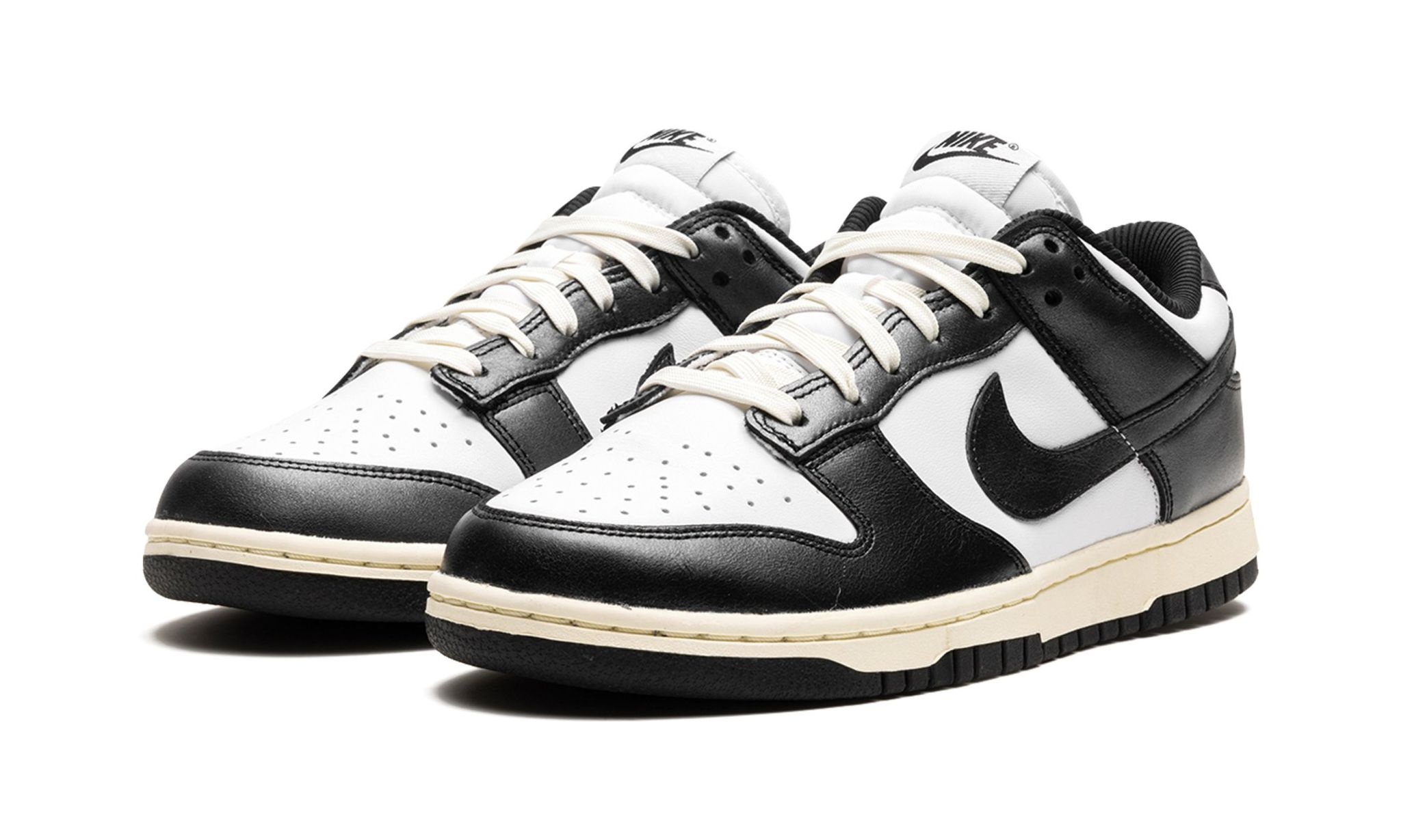 Dunk Low WMNS "Vintage Panda" - 2