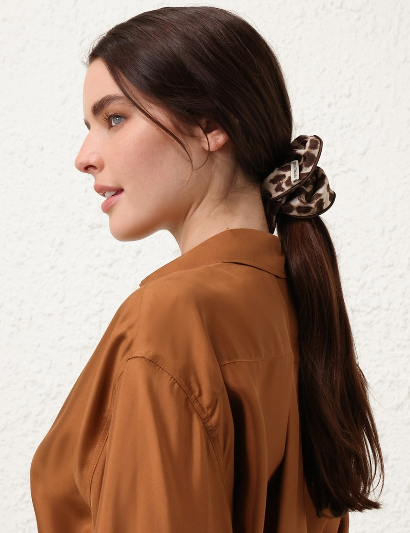 Zimmermann PRINTED SILK SCRUNCHIE outlook