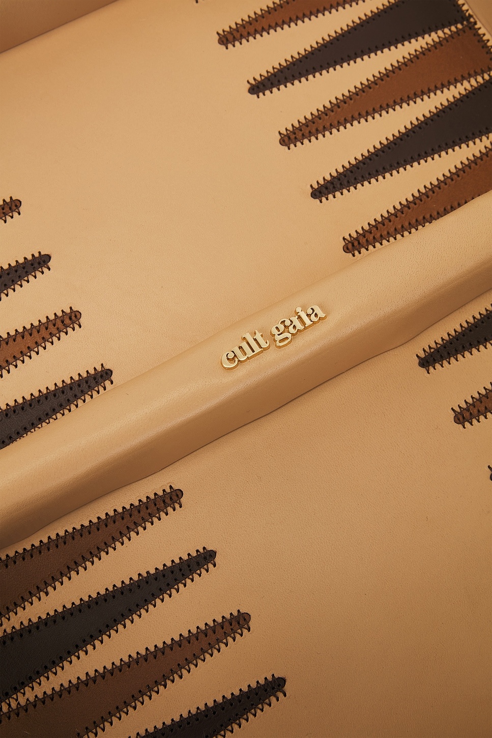 The Backgammon Clutch - 5