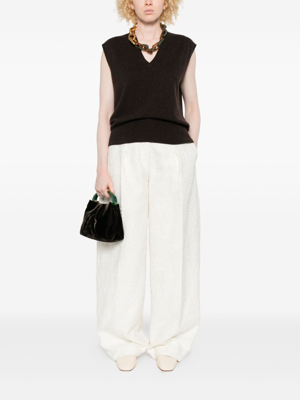 V-neck sleeveless pullover - 2