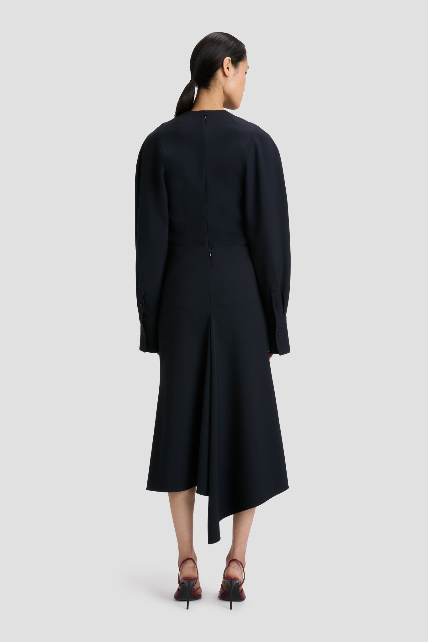 Kick Detail Skirt In Navy - 4