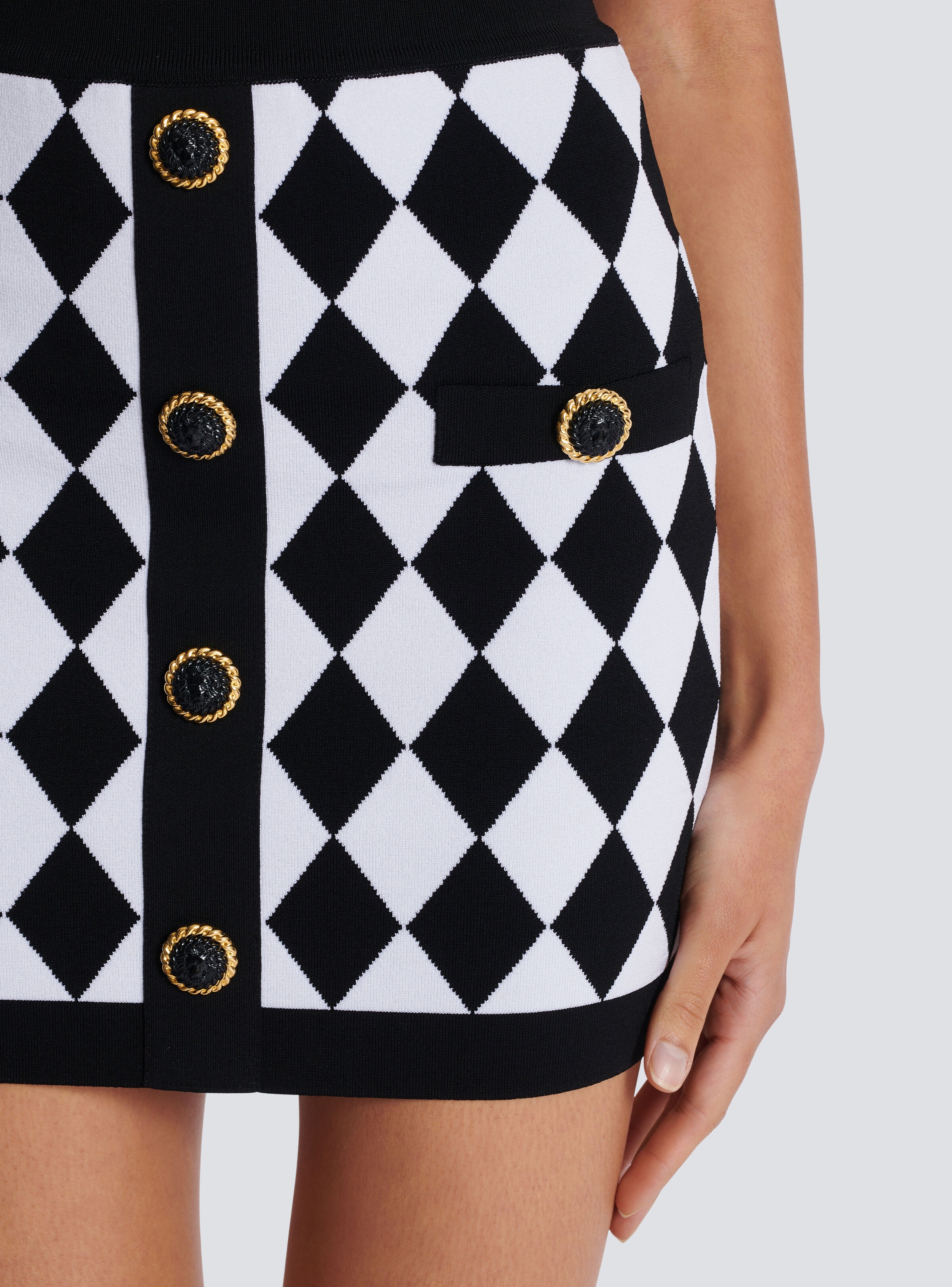 Short diamond jacquard skirt - 6