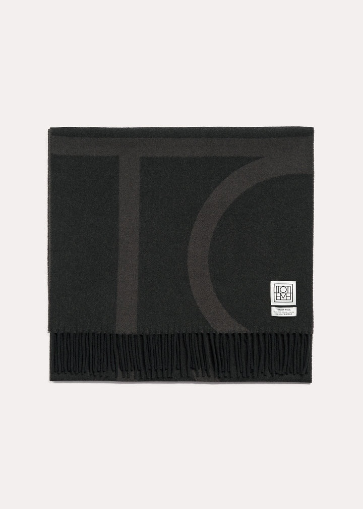 Totême Monogram jacquard wool scarf charcoal melange | REVERSIBLE