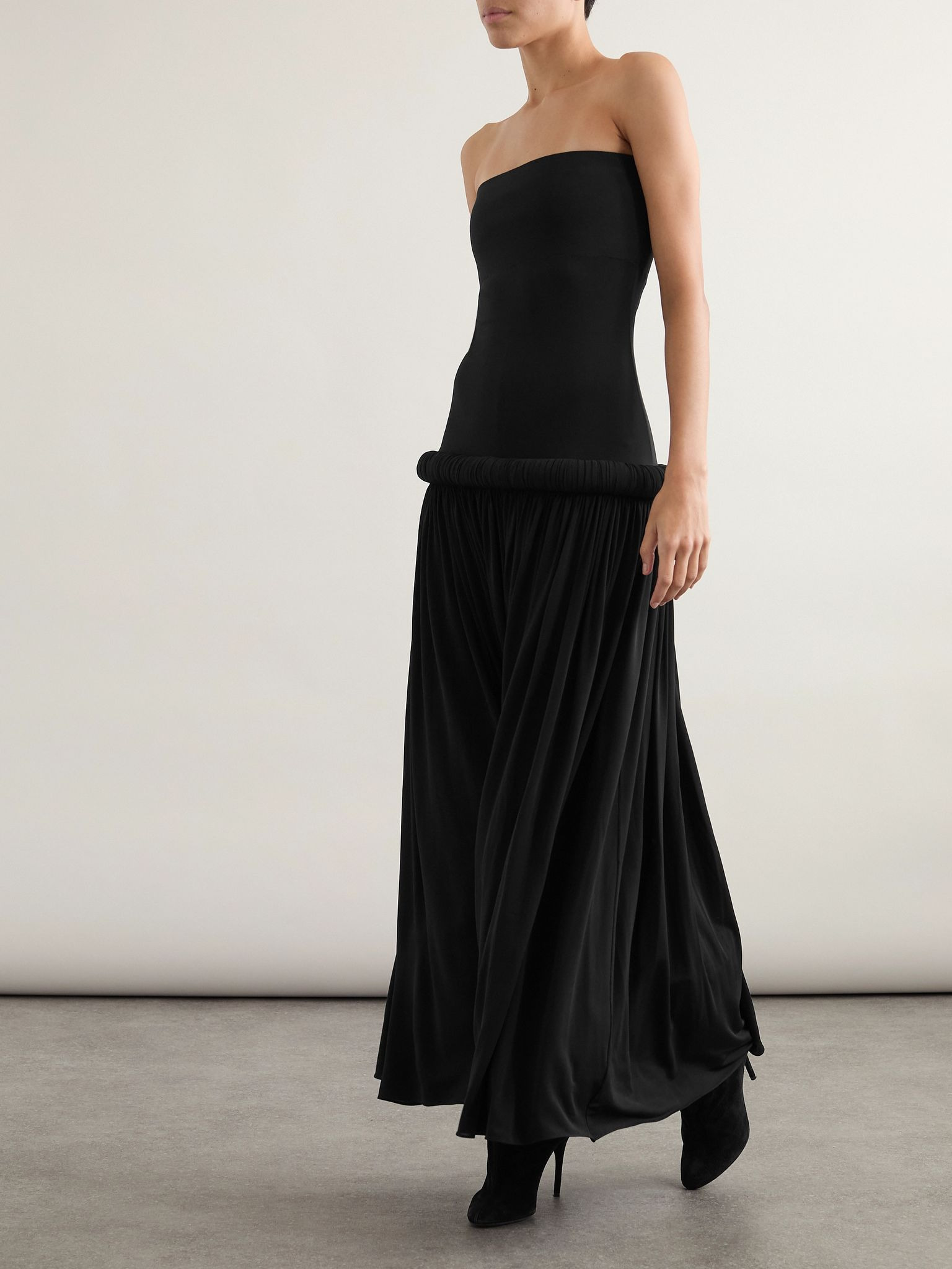Strapless pleated stretch-jersey midi dress Black - 2