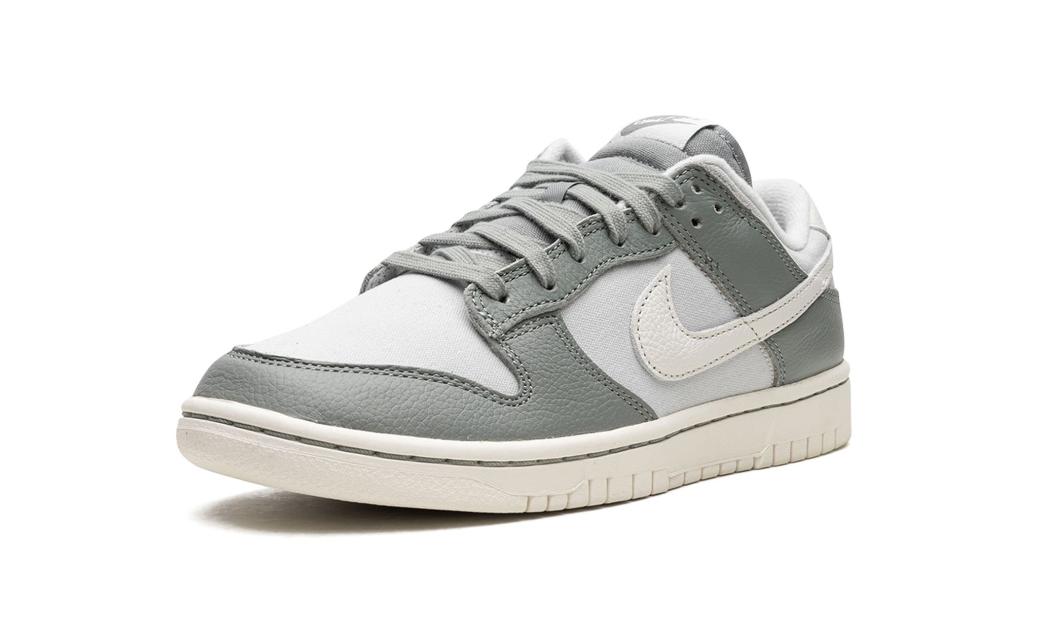 Dunk Low Retro PRM "Mica Green" - 4