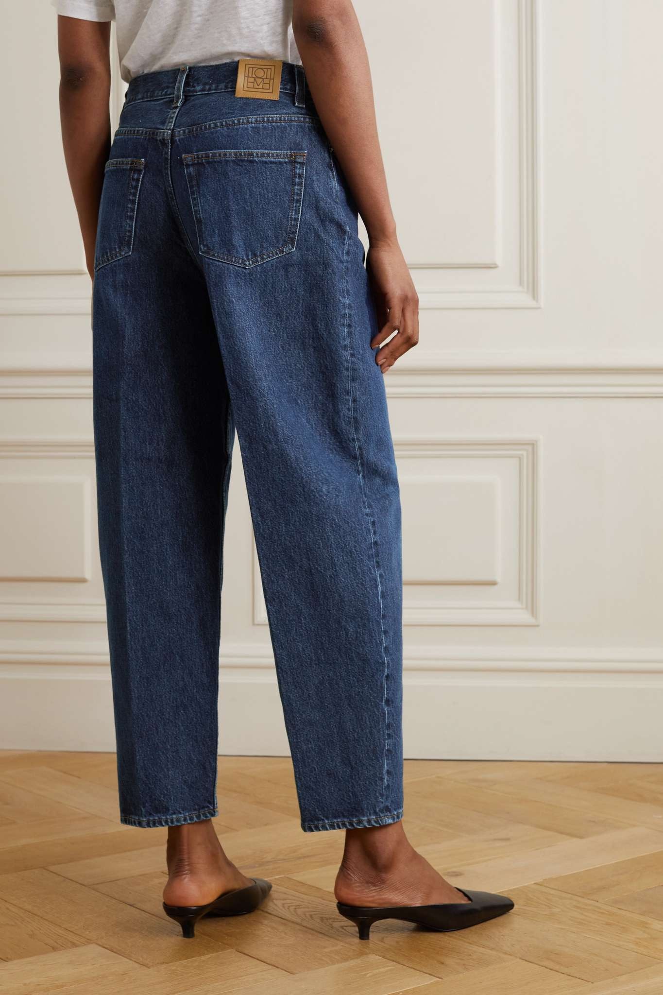 High-rise tapered organic jeans - 4