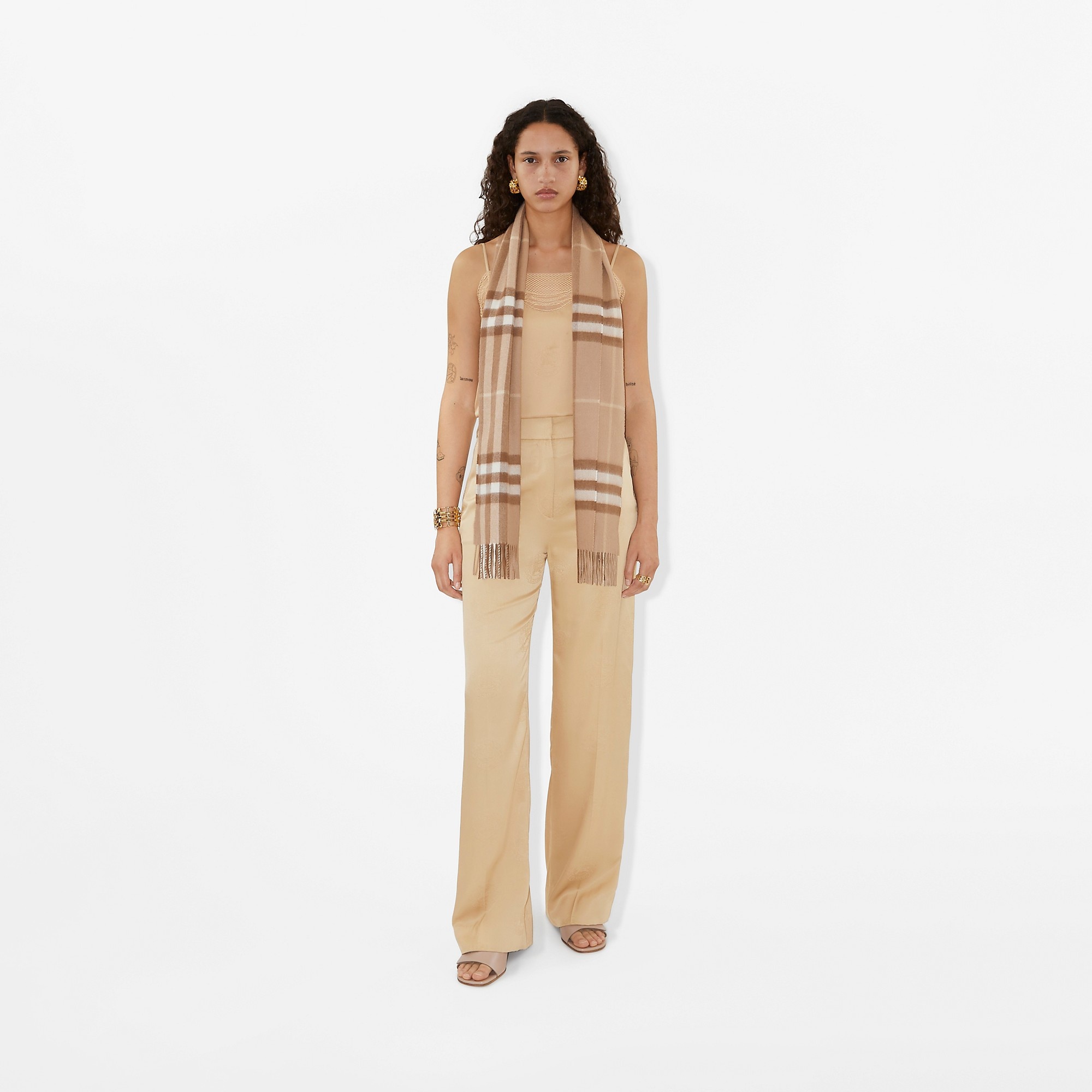 The Classic Check Cashmere Scarf - 2