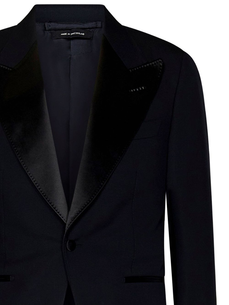 single-breasted wool suit 5
