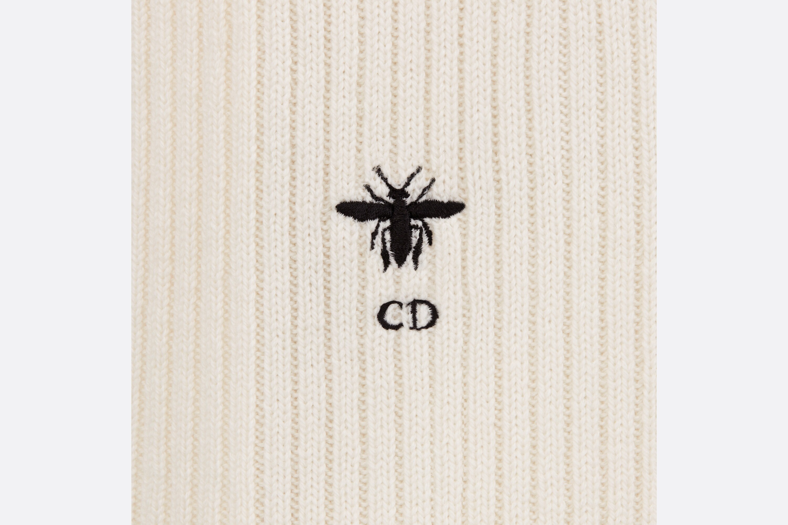 Open-back Sweater - 3