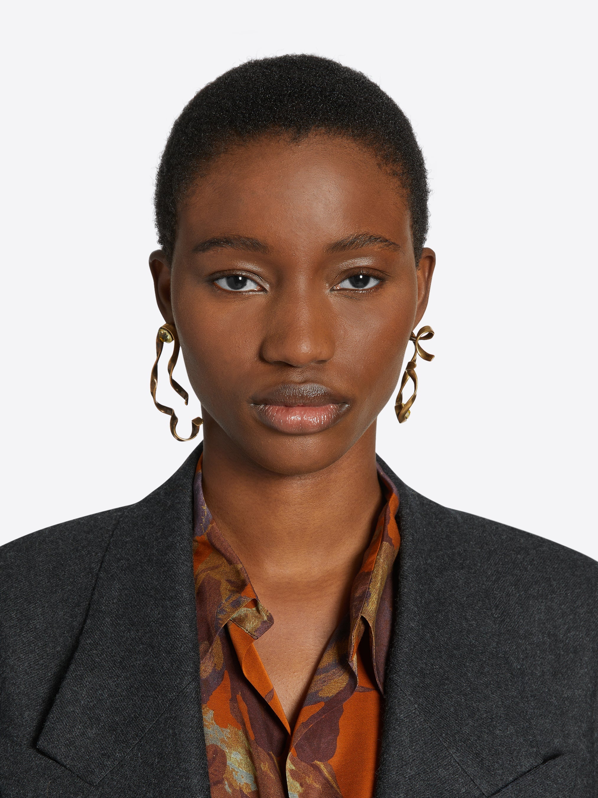 CURLY EARPINS - 3