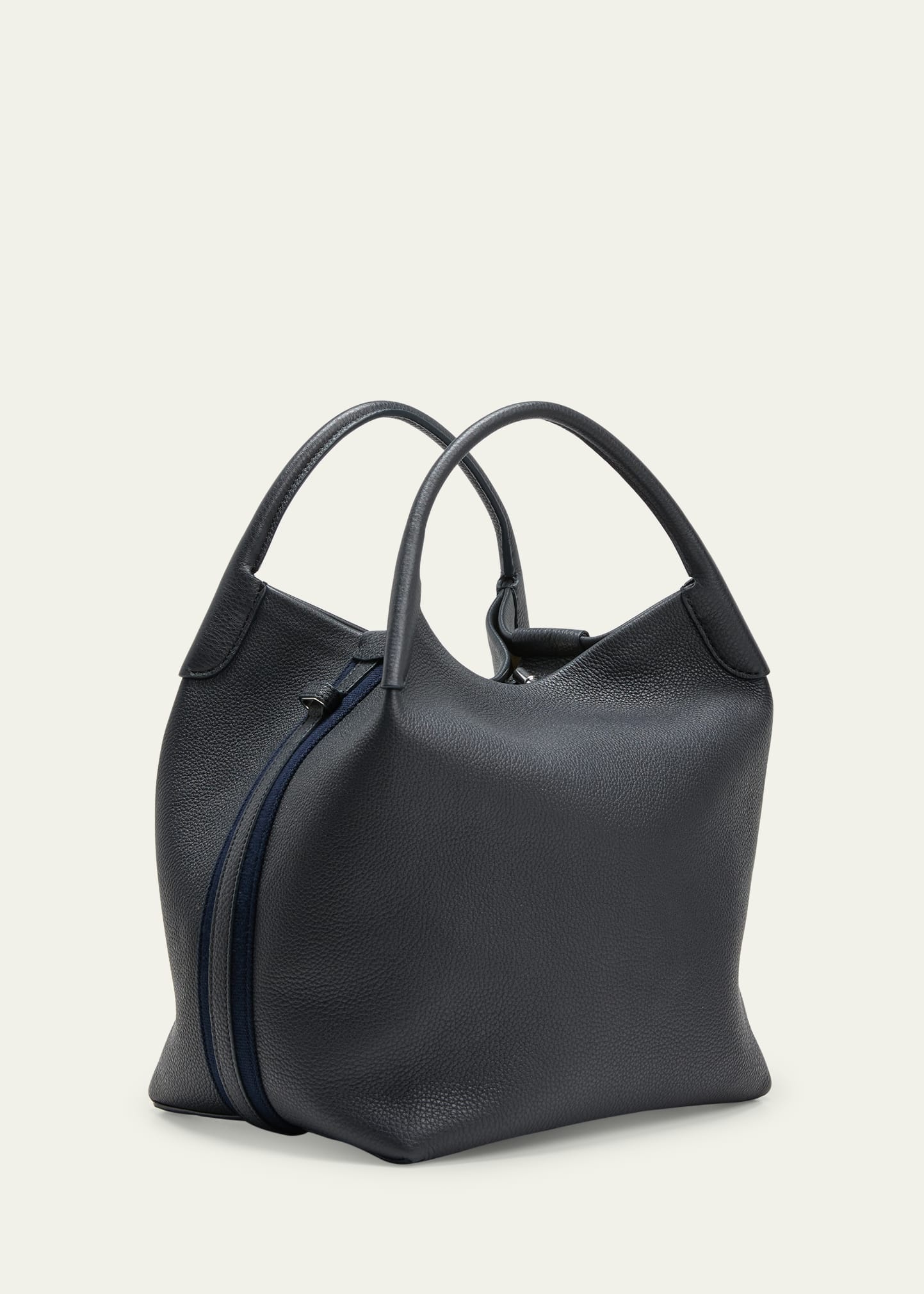 Large Bale Fine-Grain Leather Bag - 3