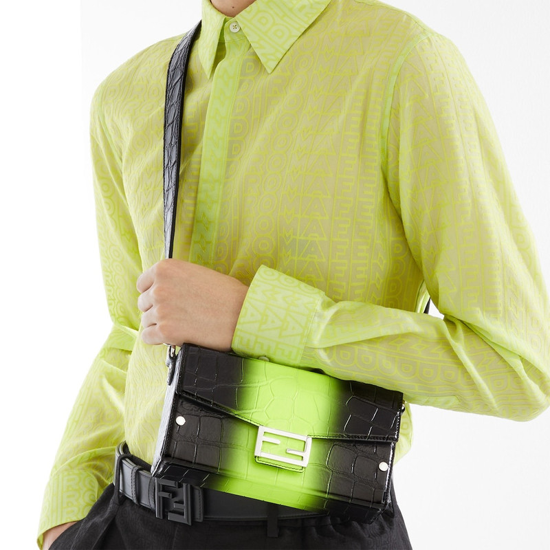 FENDI Soft Trunk Baguette outlook