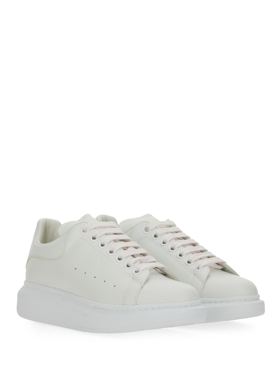 OVERSIZED LEATHER SNEAKER - 2