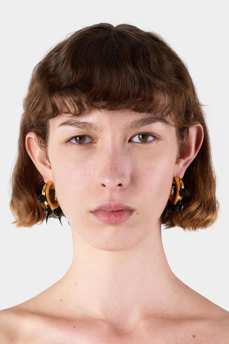 SUNNEI SPIKE RUBBERIZED SMALL HOOP EARRINGS / gold / black outlook