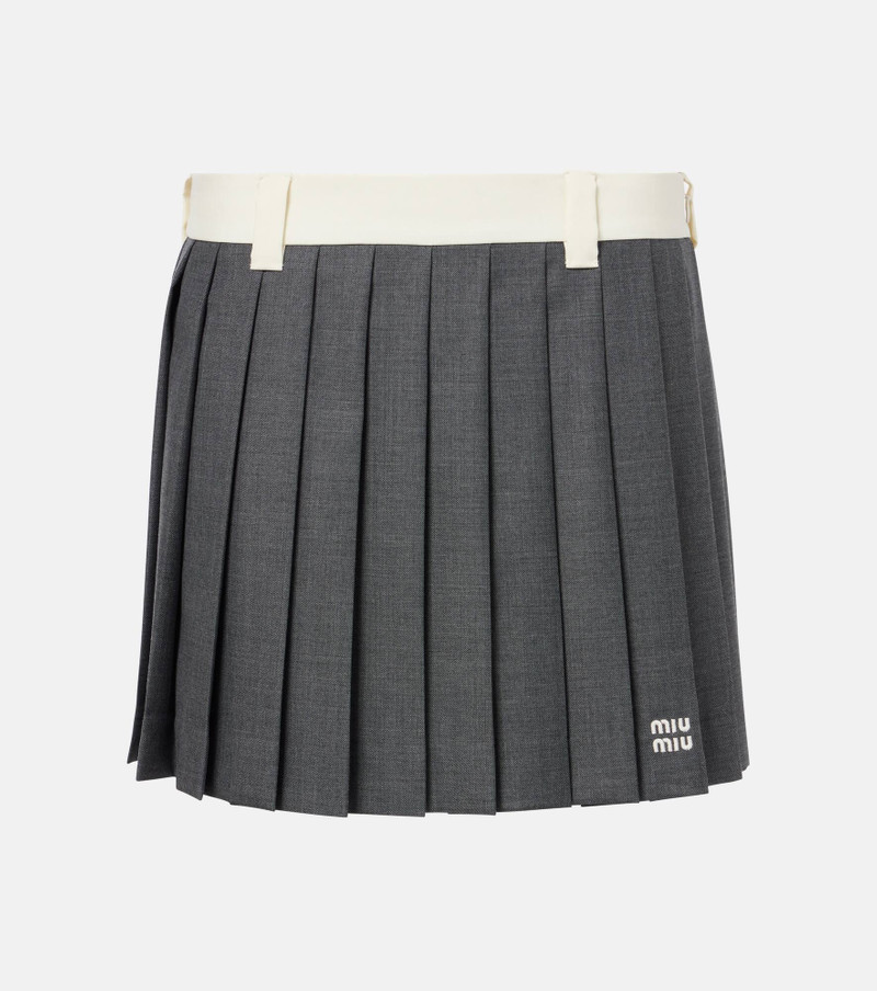 pleated mini skirt 1