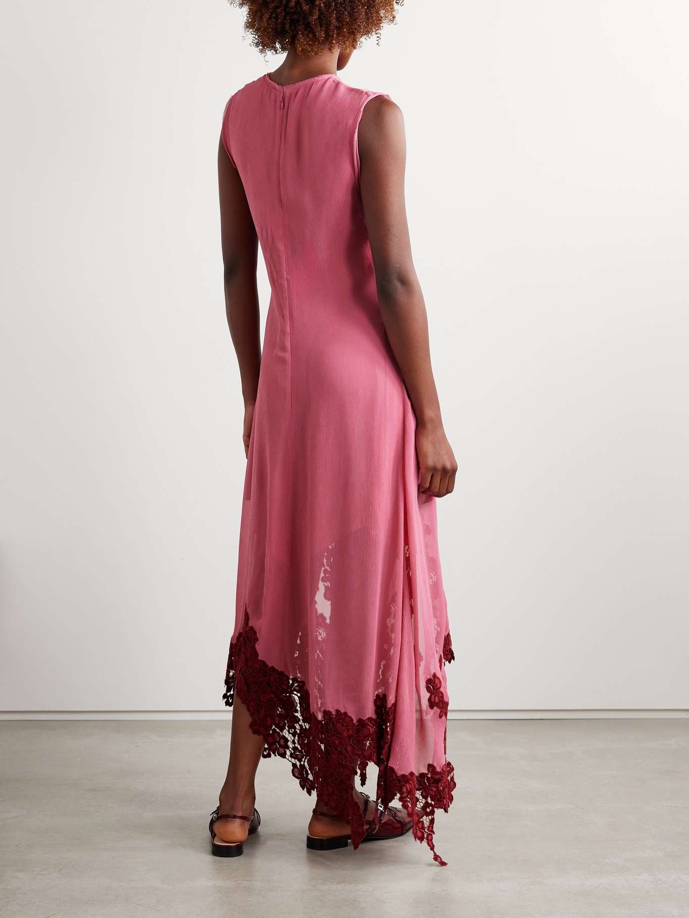 Asymmetric lace-trimmed frayed crepon dress - 3