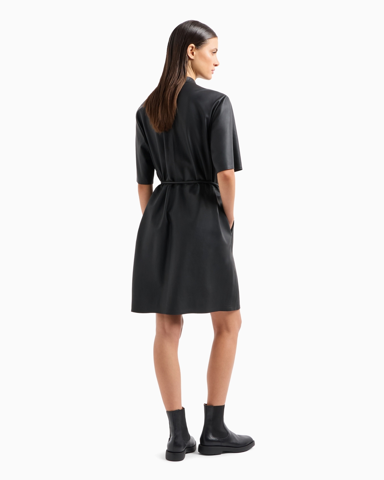 Short-sleeved dress in semi-aniline lambskin nappa leather with a belt - 3