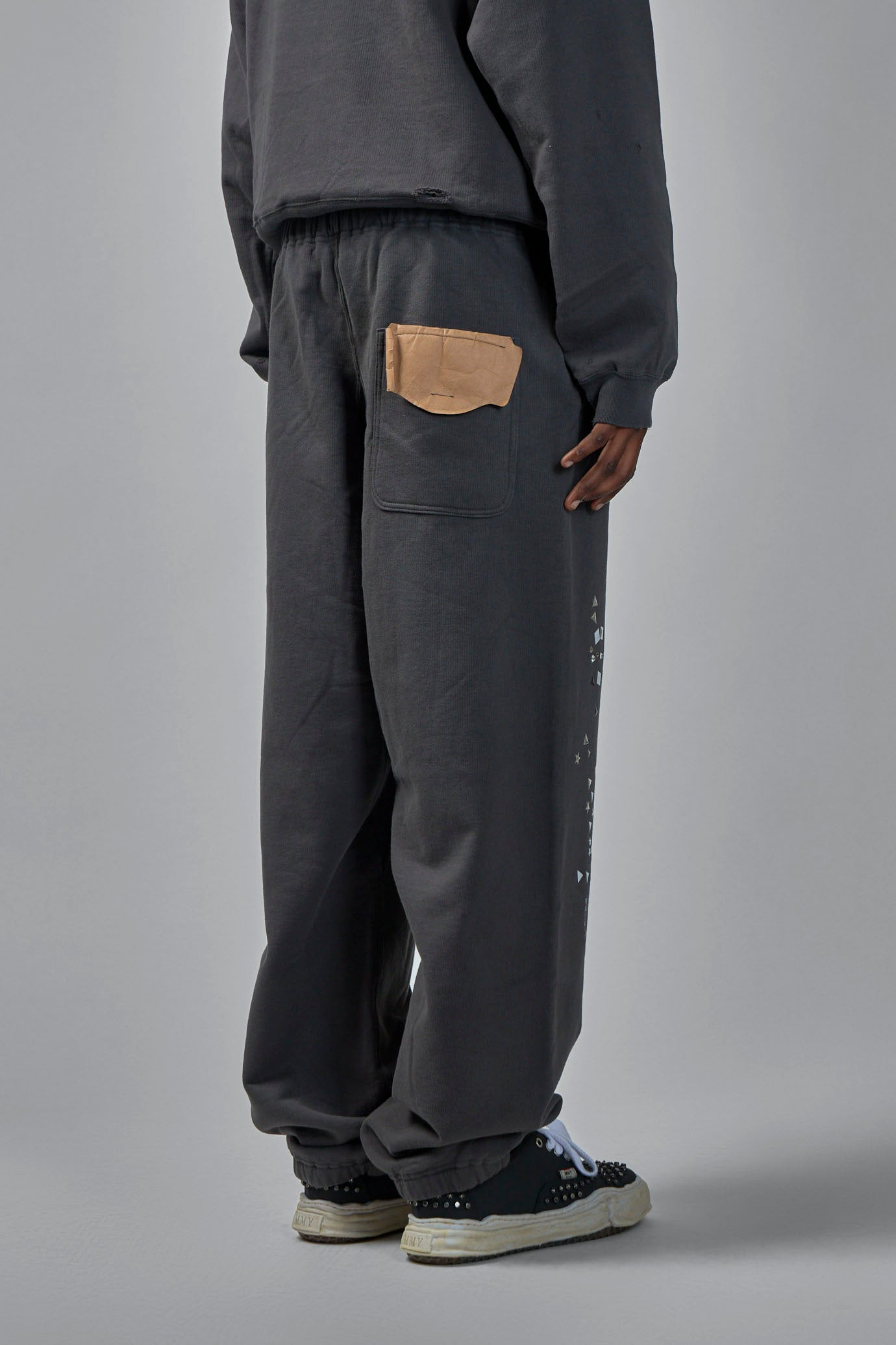Embellished Distressed Sweat Pants - 4