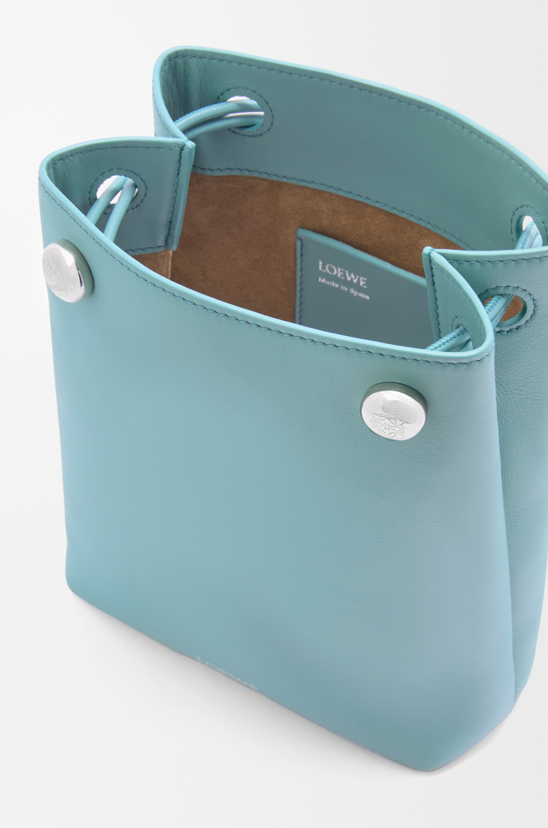 Pebble pouch in smooth calfskin - 7