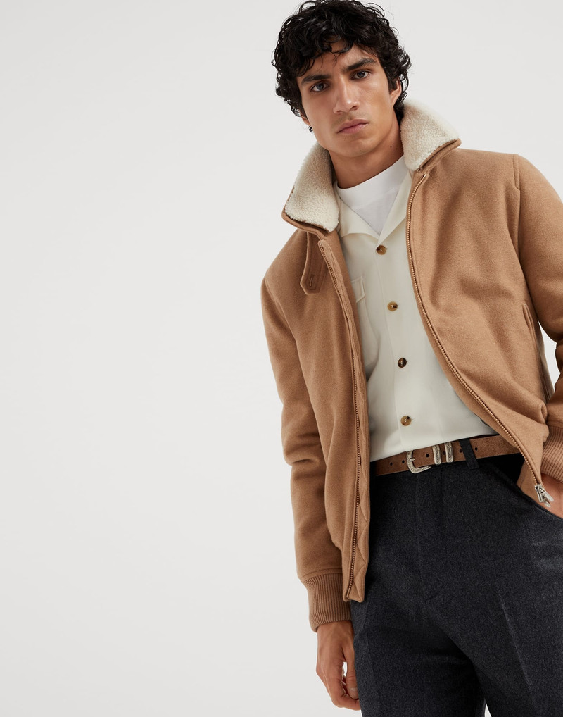 Lightweight water-resistant cashmere bomber jacket with detachable shearling insert and Thermore® pa 4