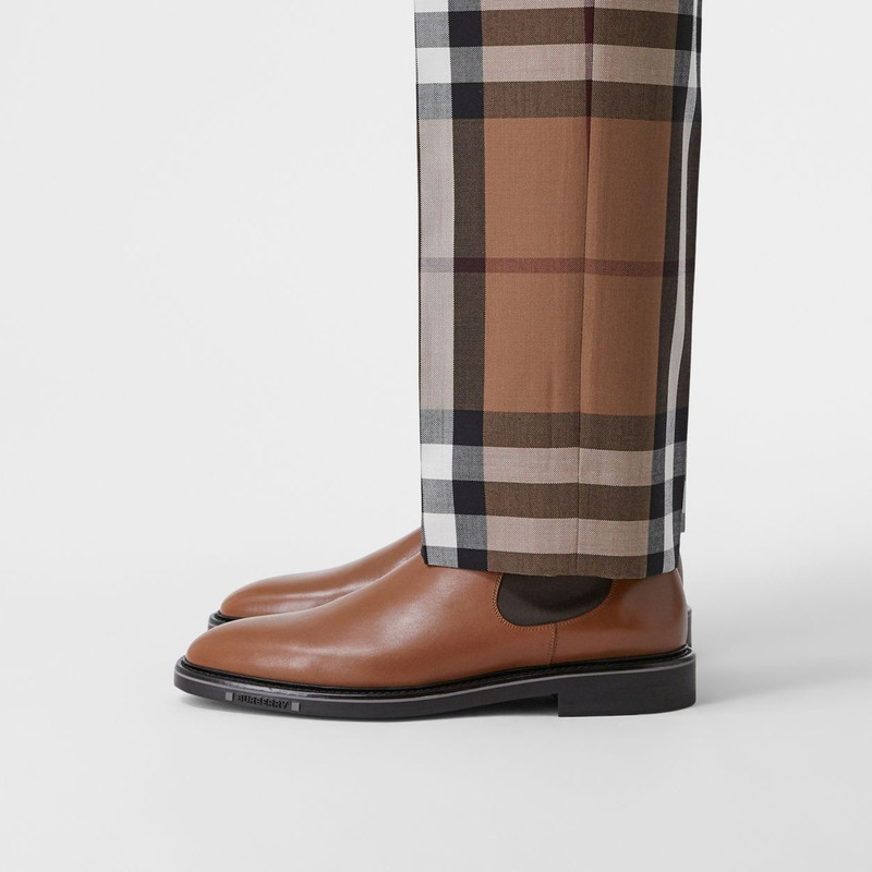 Logo Detail Leather Chelsea Boots 4