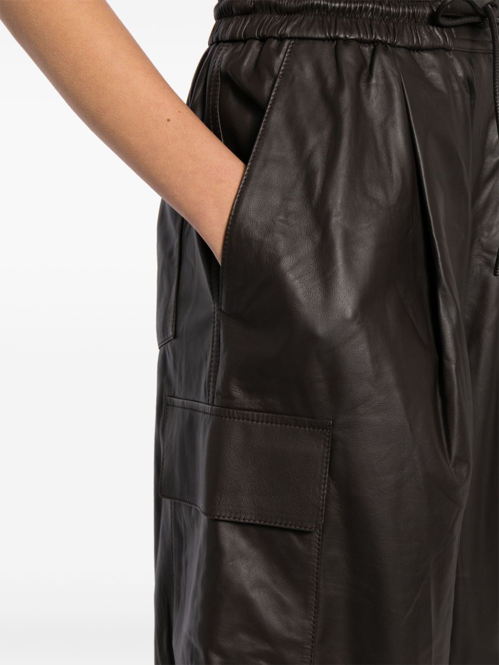 knee-length leather shorts - 5