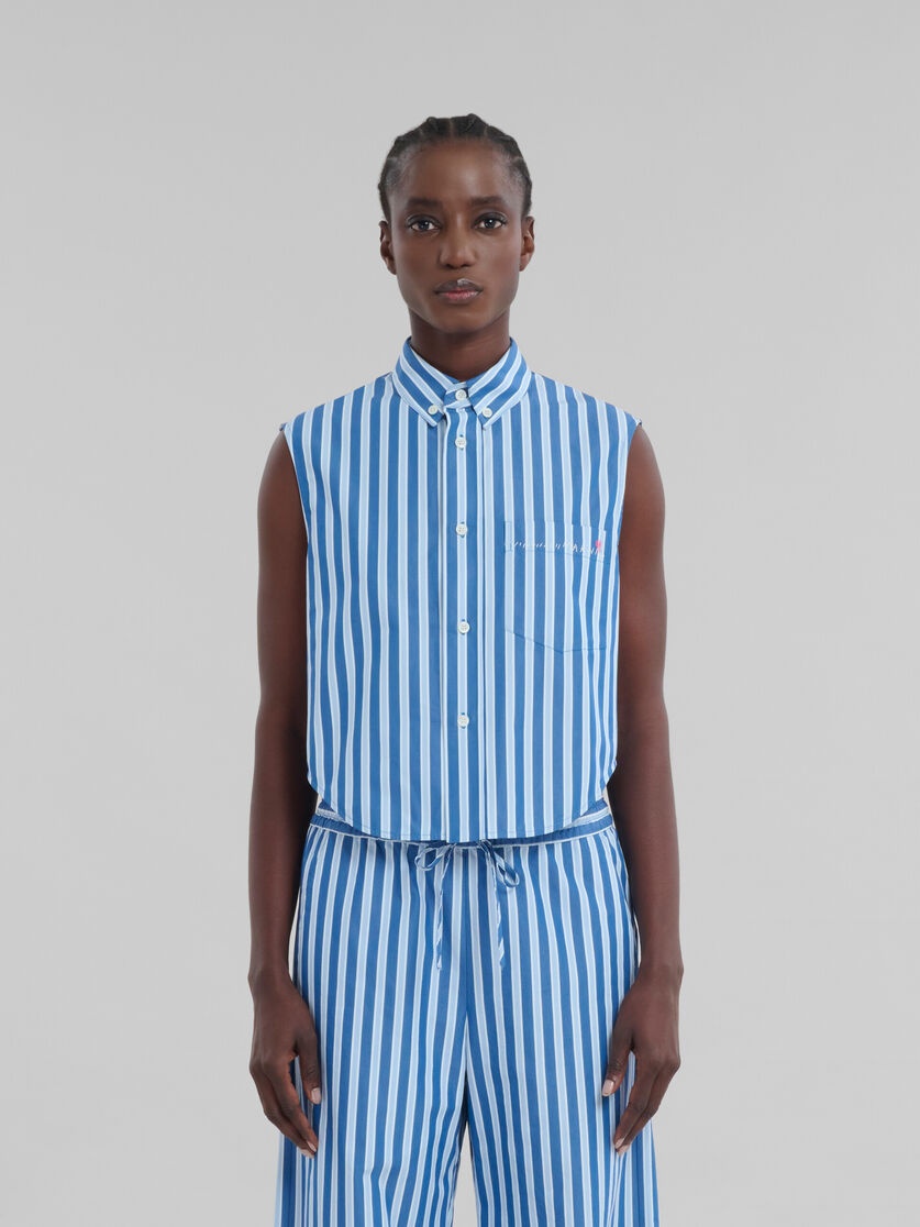 BLUE AND WHITE STRIPED ORGANIC POPLIN SLEEVELESS SHIRT - 2