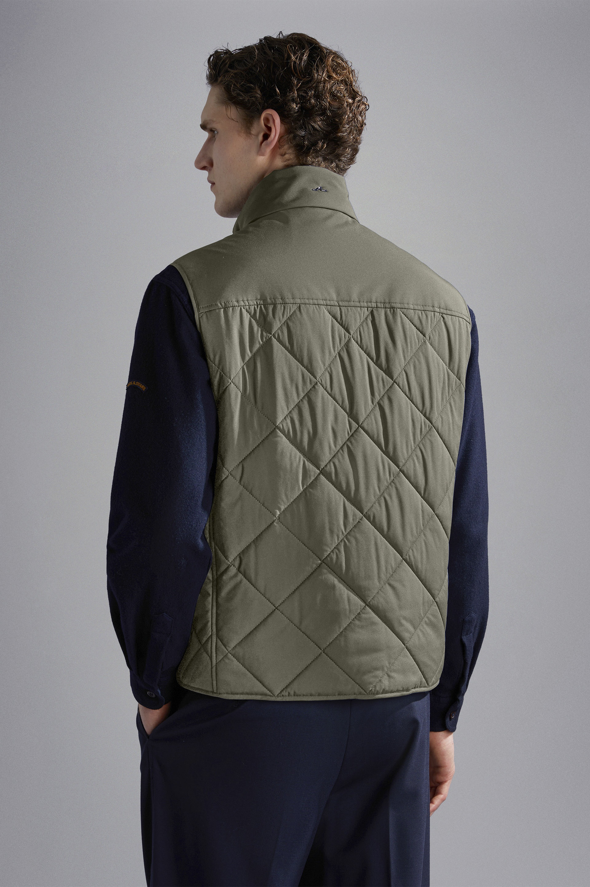 QUILTED VEST WITH ALCANTARA® DETAILS - 3