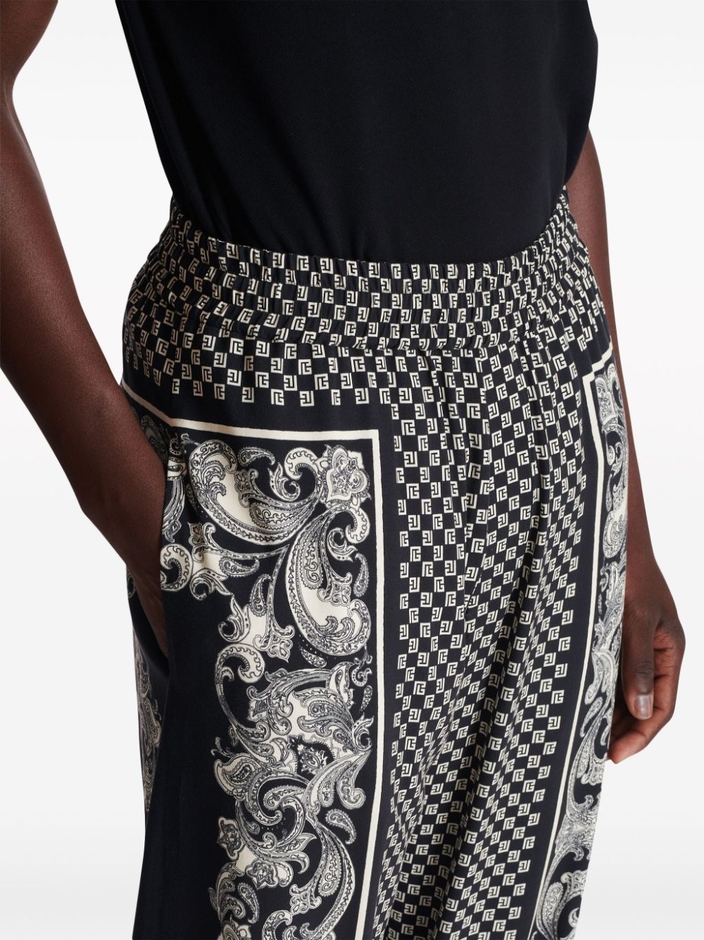 monigram-print elasticated-waistband track pants - 7