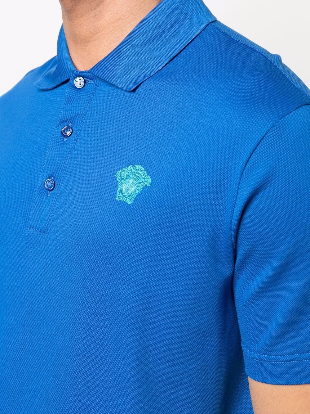 Medusa-embroidered polo shirt - 5