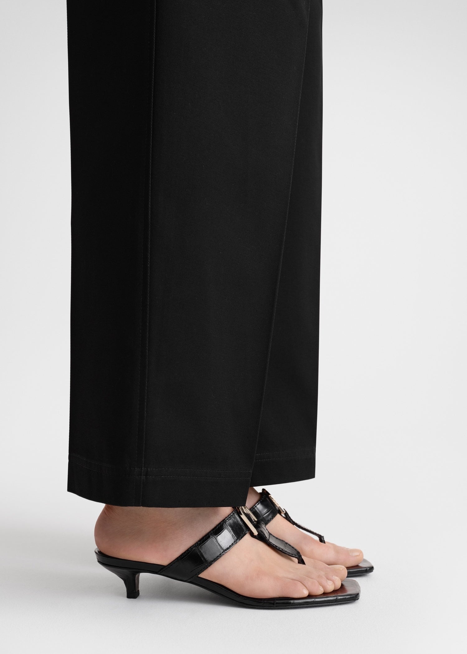 The Belted Croco Flip-Flop Heel black - 3
