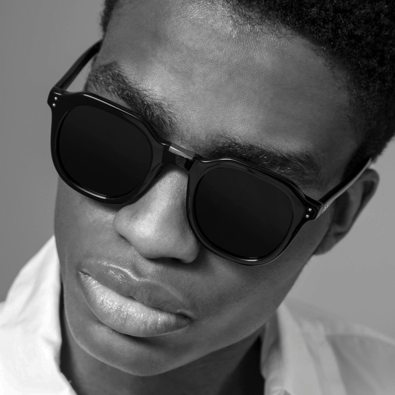 LINDA FARROW FLETCHER ANGULAR SUNGLASSES IN BLACK AND GREY outlook