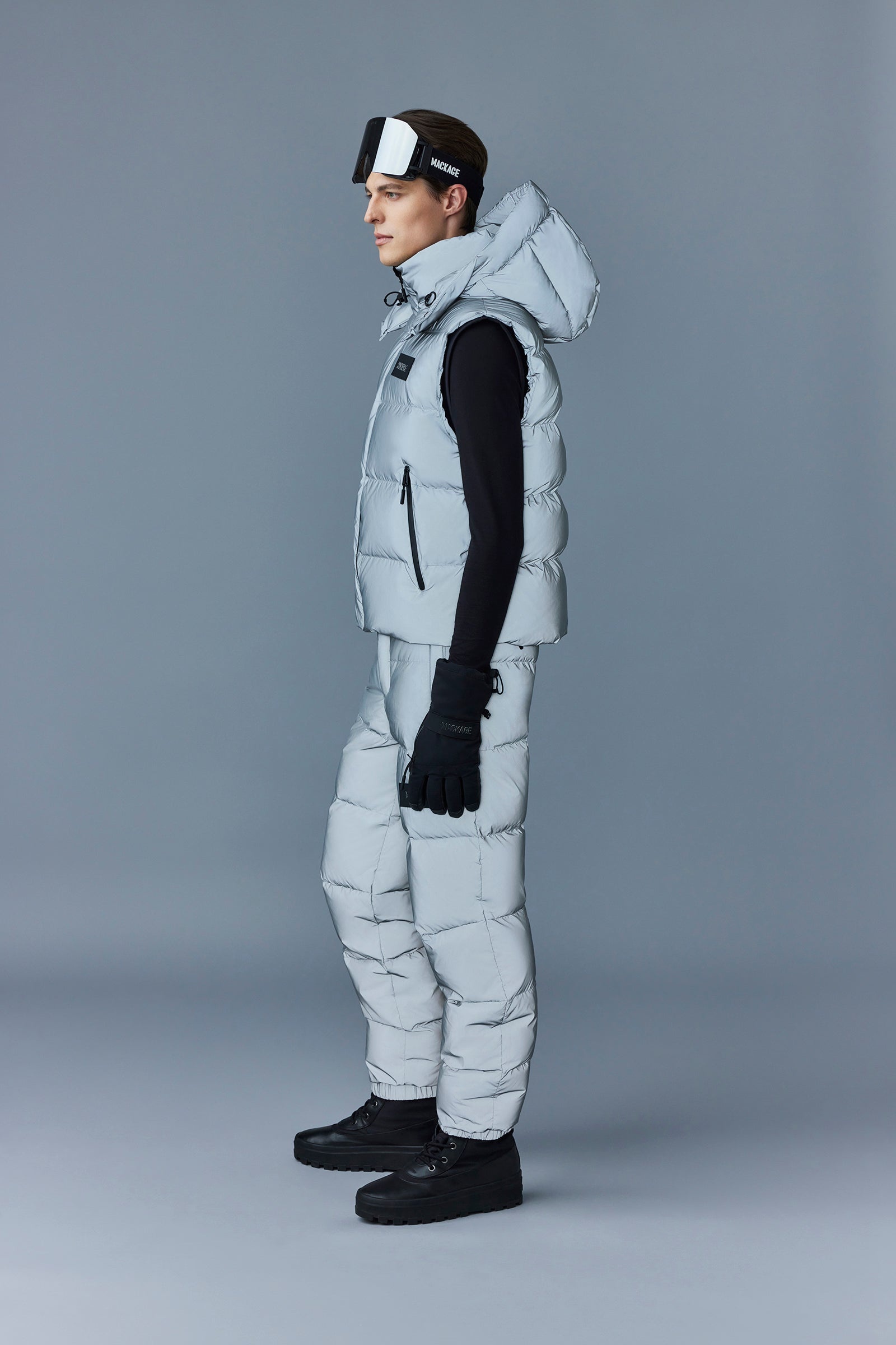 HUGH-RF Down vest with removable hood and reflective shell - 4