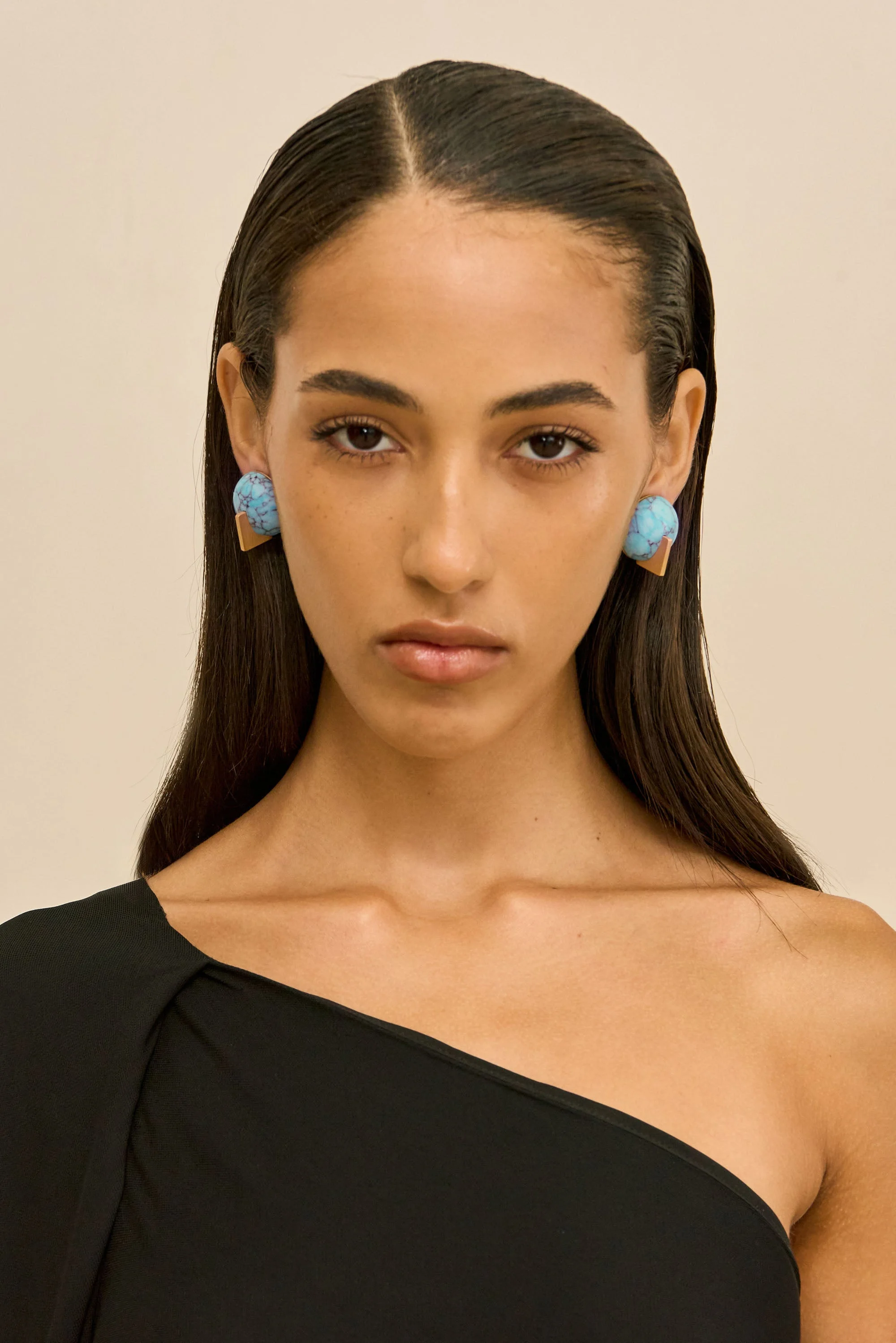 UNA EARRING - 1