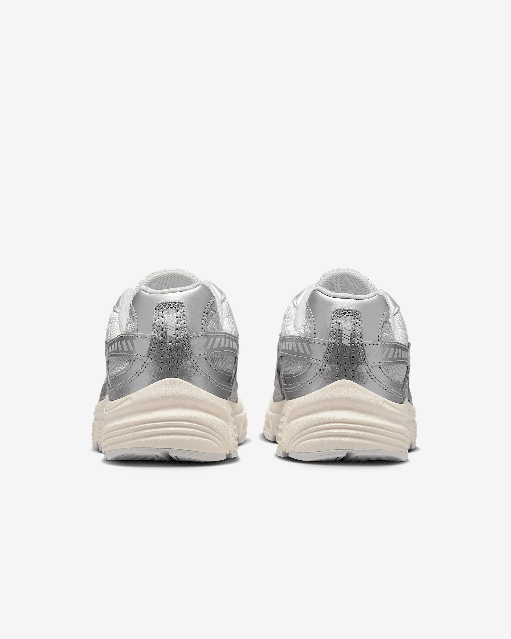 Nike Initiator Women's Shoes - 6