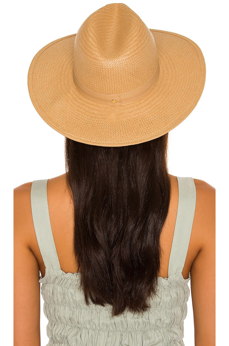 Janessa Leoné Simone Hat outlook