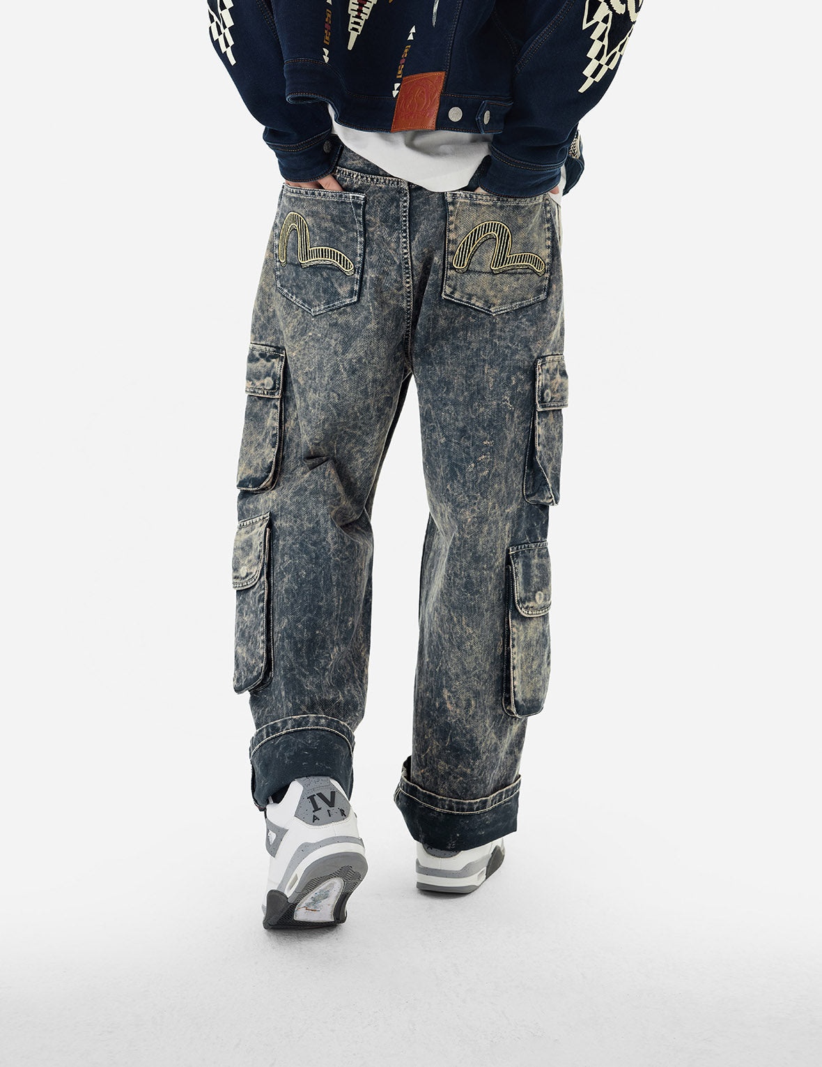 Seagull Print and Multi-Pockets Acid Wash Baggy Cargo Jeans - 6
